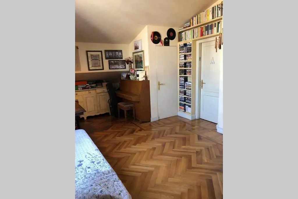 City Center Milanese Cosy Retreat